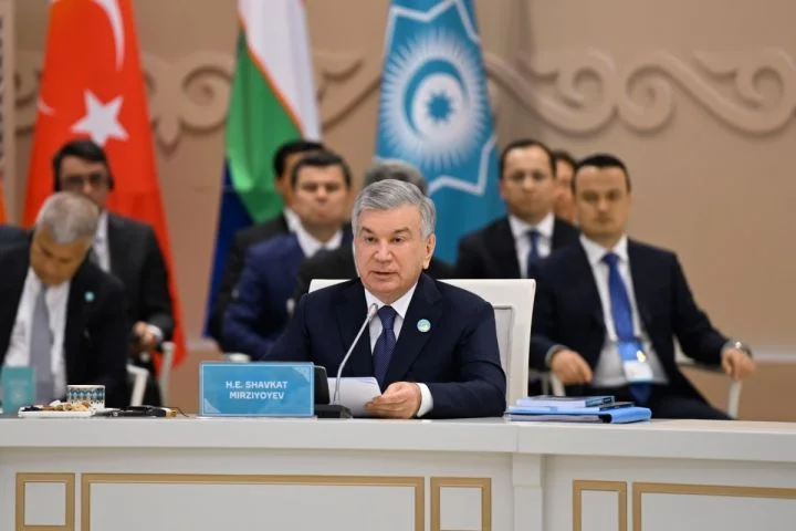 Шавкат Мирзиёев поблагодарил Президента Ильхама Алиева
