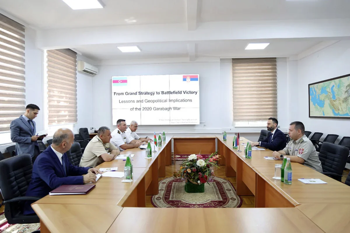 Serbiya Müdafiə Nazirliyinin nümayəndələri Azərbaycana rəsmi səfər edib