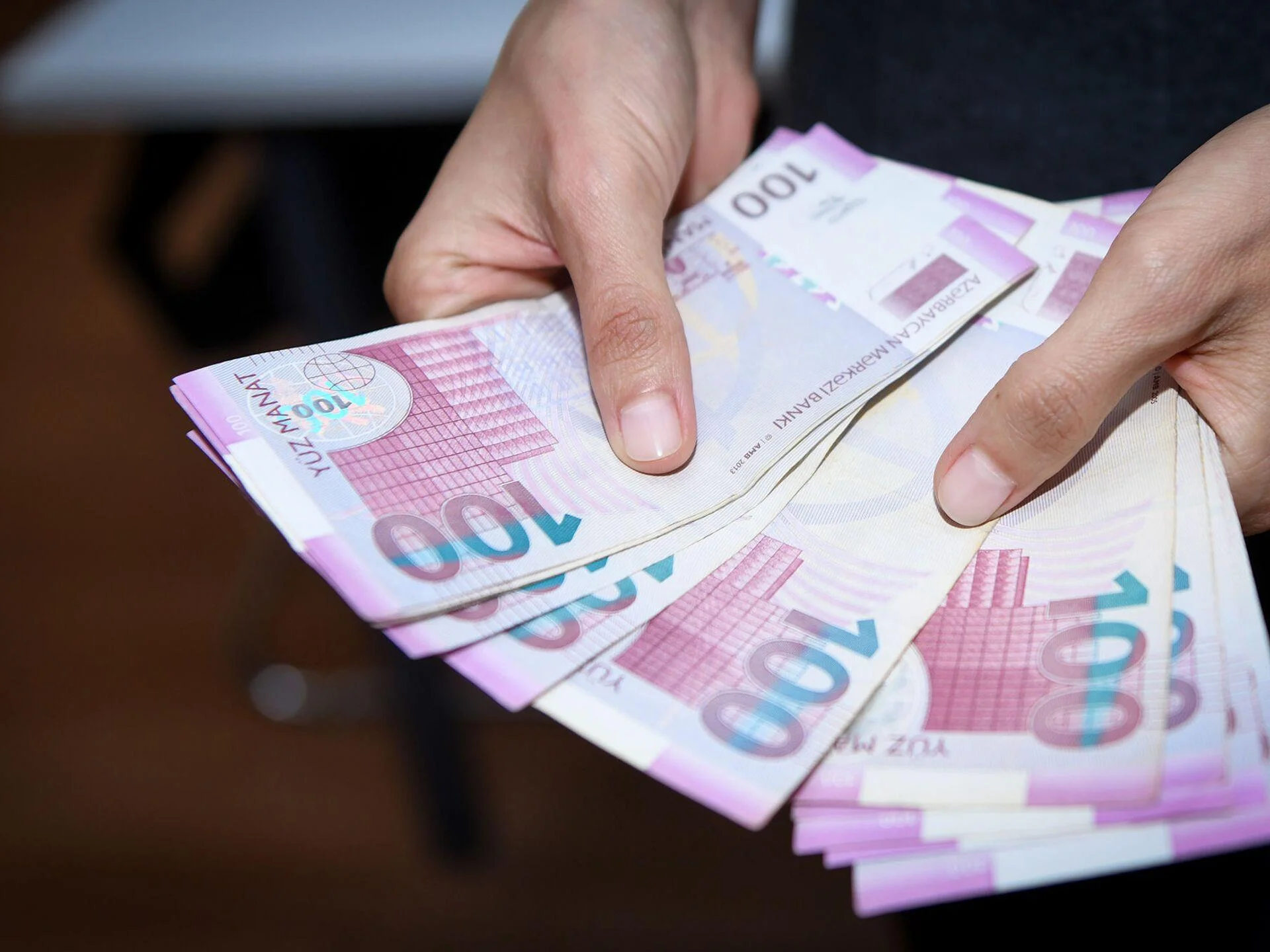 Siyasi partiyalar büdcəni tükətdi
