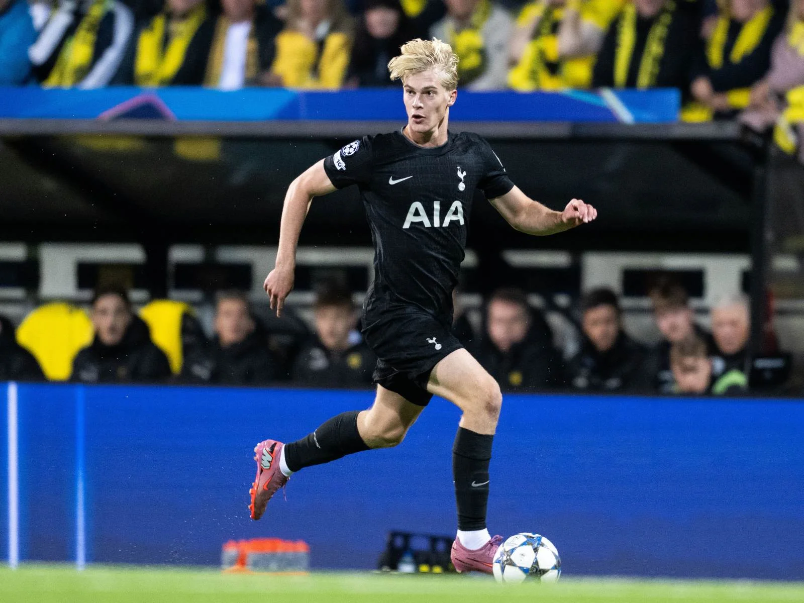 "Tottenhem" Berqvall üçün ilk təklifi rədd etdi