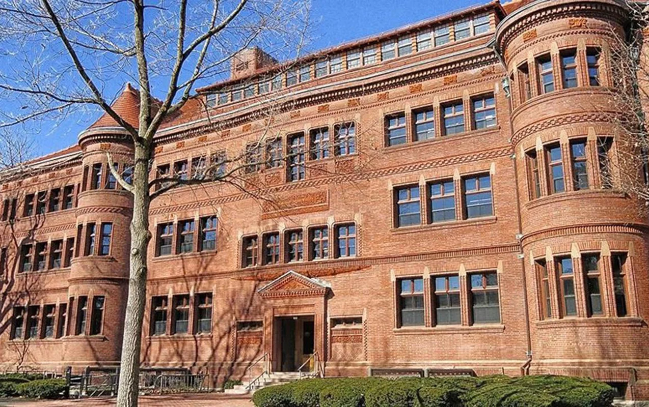 Tramp administrasiyasının Harvard Universitetinə qarşı açdığı antisemitizm iddiası rədd edildi