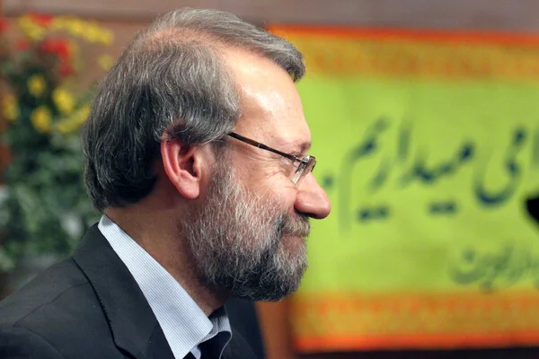 "Tramp boş ümidlər üzündən Yaxın Şərqi xaosa sürüklədi" - Laricani