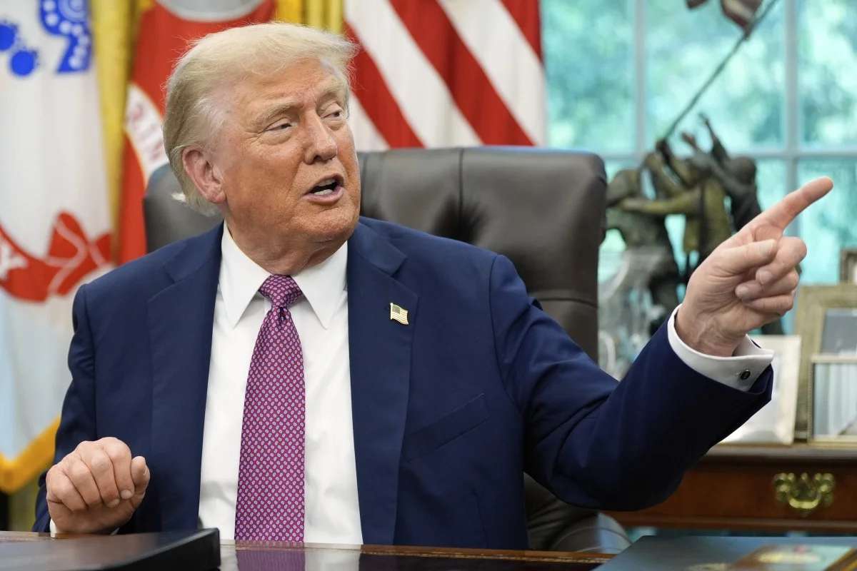 Tramp Fransanı tənqid etdi: “İran qəssabı” məsələsini unutmayacağıq