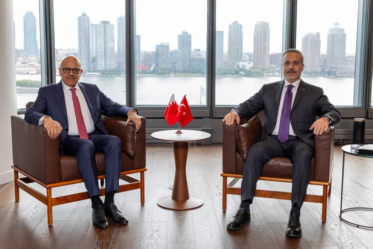 Turkish foreign minister meets Bahraini counterpart, OIC chief in New York