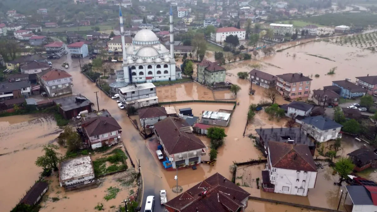 Two dead, 33 injured as severe storms batter Türkiye