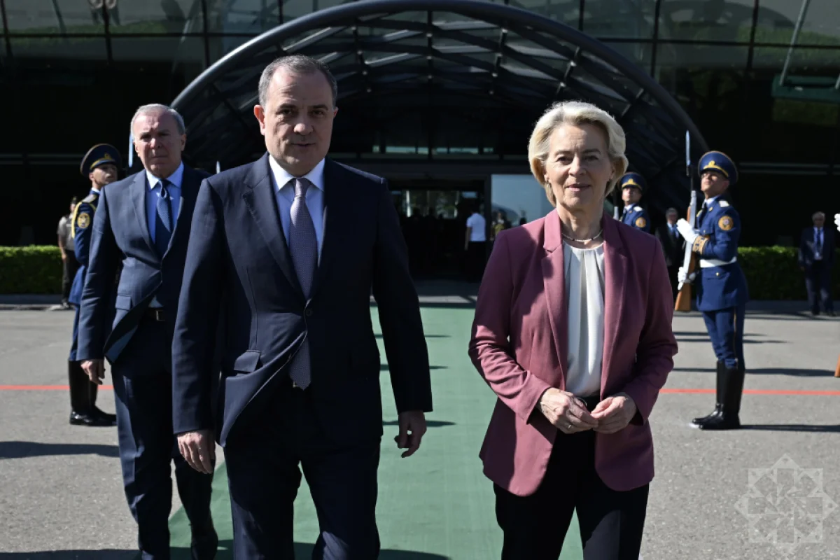Ursula fon der Lyayenin Azərbaycana rəsmi səfəri başa çatıb
