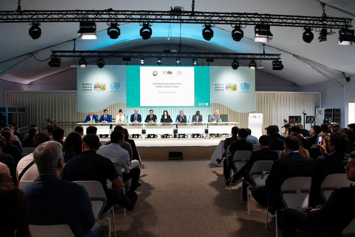 WUF13: Diplomatlar üçün rəsmi brifinq