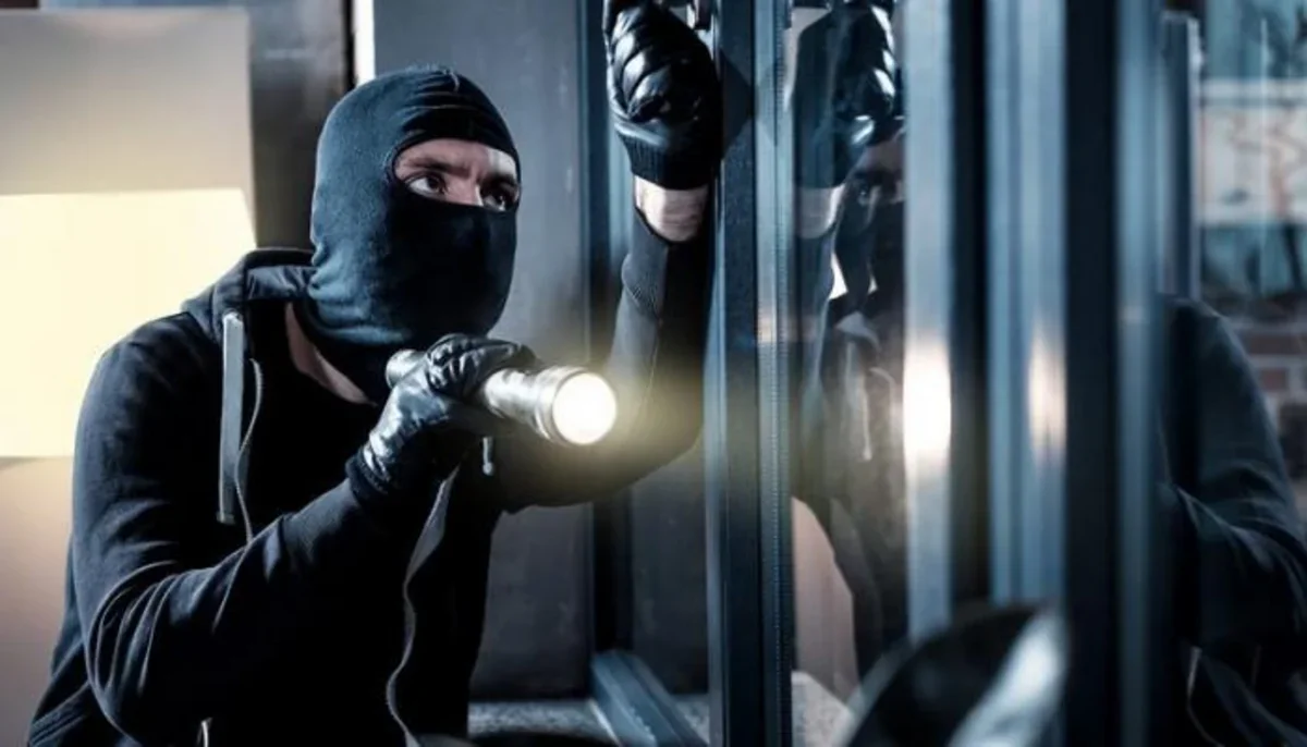 Xəzərdə 5 ev və 2 sexdən oğurluq edən şəxs saxlanıldı