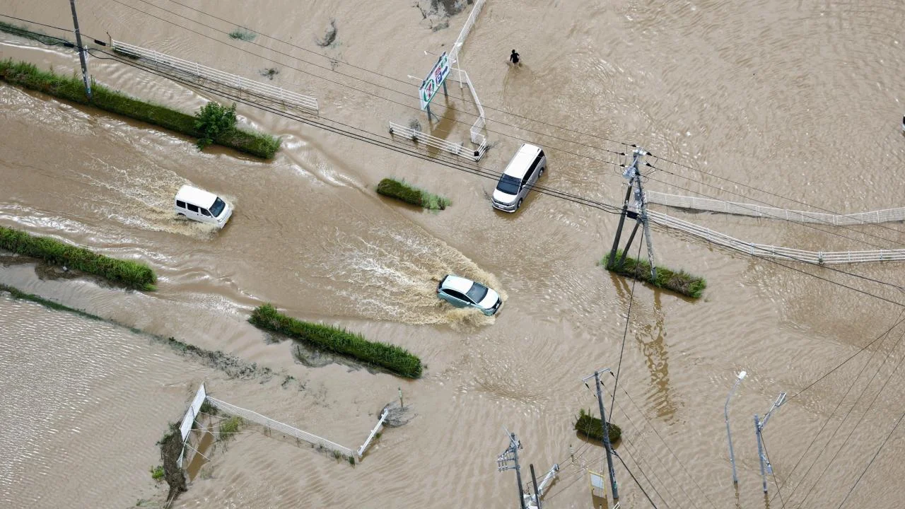 Yaponiyada güclü yağışlar fəlakətə səbəb oldu: 13 ölü