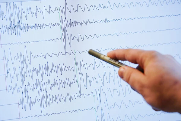 Strong earthquake strikes central Japan