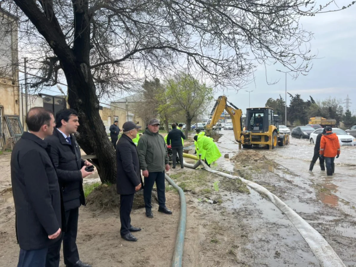 Water removal begins on Zabrat-Mashtagha road in Baku