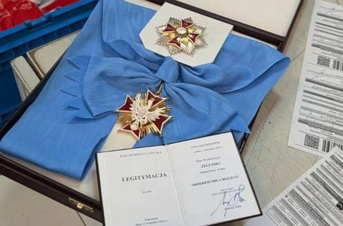Zelenski Polşanın ordenini geri qaytardı: Varşavadan sərt reaksiya