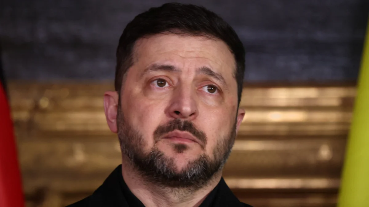 Zelenski: Rusiya nümayəndə heyətini dəyişməklə sülh danışıqlarını ləngidir