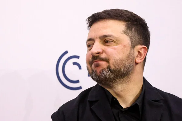 Zelenskinin müşaviri üç illik münaqişə planlarını təkzib etdi